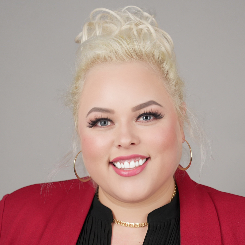 Headshot: Jen Woodley